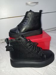 Шкіряні жіночі зимові ботики 