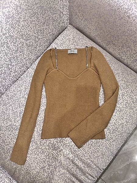 Неймовірно красивий стильний італійський джемпер светр Joleen