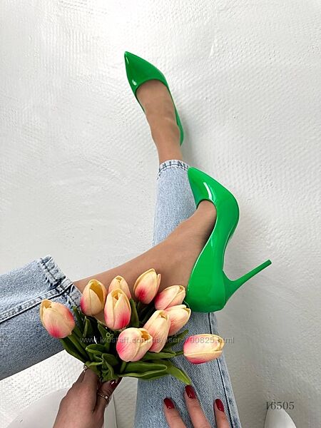 Жіночі туфлі зелені