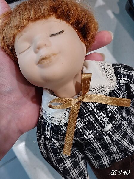 Фарфоровая кукла, спящий мальчик