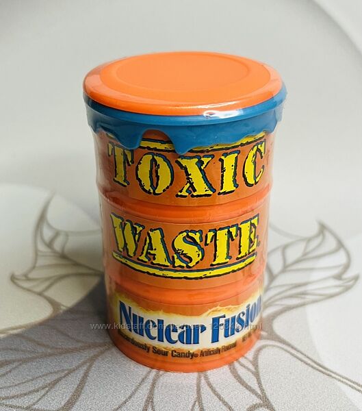 США Мегі-кислі цукерки Toxic Waste Candy Nuclear Fusion