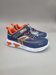 Кросівки Geox Assister 28,31 з мигалками