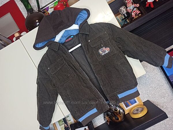 Демісезона тепла вельветова куртка на хлопчика 5 рочків тачки disney pixar