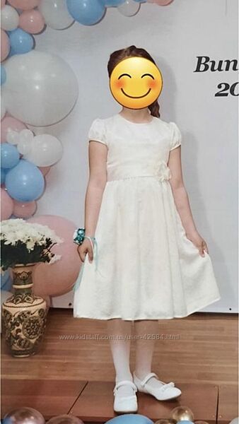 Красива святкова сукня