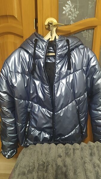 Зимова куртка розмір L