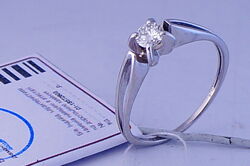 Золотое кольцо 750 пробы с бриллиантами 0,24кт