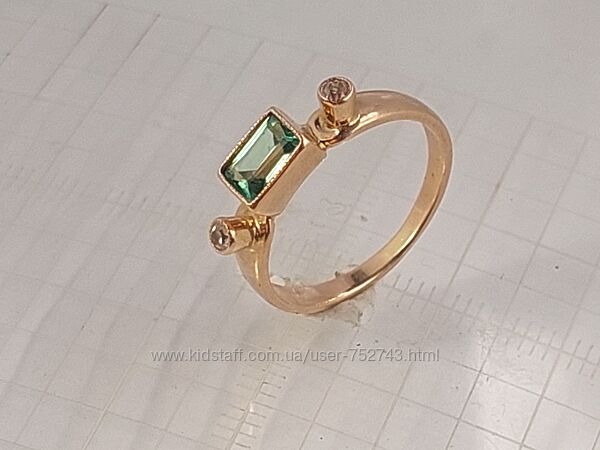 Золотое кольцо 585 с бриллиантами 0.08кт