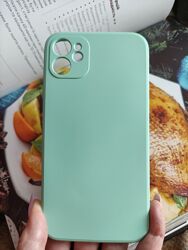 Силиконовый чехол на IPhone 11
