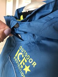 #4: Капюшон відстібаєтьс