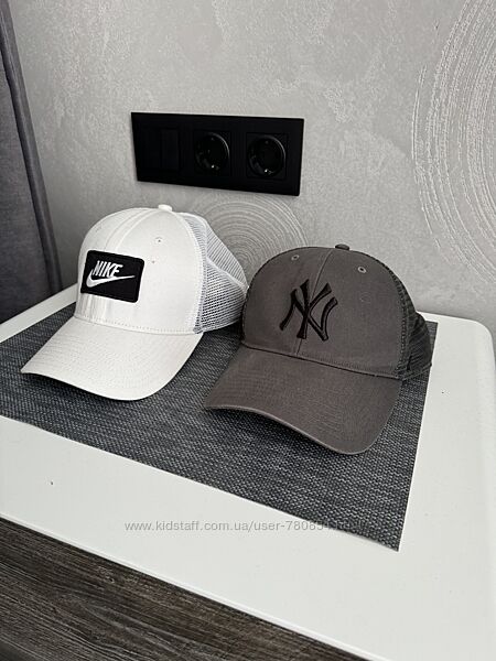 Оригінал Дві бейсболки Nike, NY разом за 300
