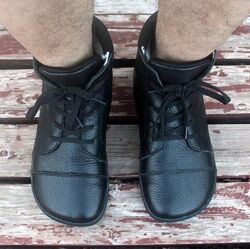 Босоногі зимові шкіряні череви з вовняною підкладкою і устілкою