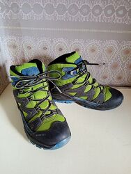 Зимові термо-черевики для хлопчика. everest. р.30. 18,5 см.