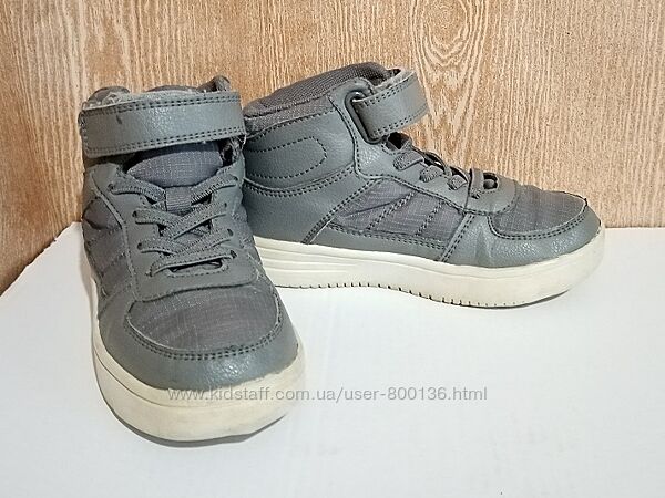 Демісезонні черевики. р.26-27. 17 см.