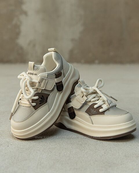 Дитячі кросівки