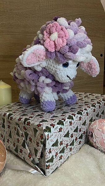 Дуже мягка і гарна овечка Квіточка