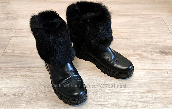 зимові жіночі черевики шкіряні з натуральним хутром, зимові чоботи