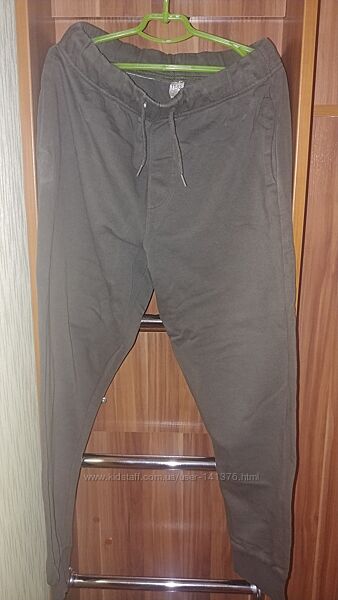 Продам спортивные штаны George на 11-12 лет 146-152 см
