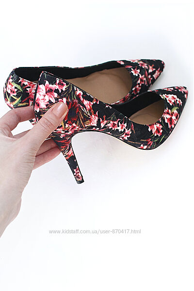 чарівні квіткові туфлі