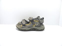 Дитячі босоніжки Kickers р. 29