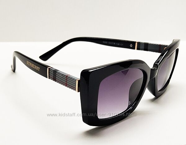 Жіночі сонцезахисні окуляри чорні