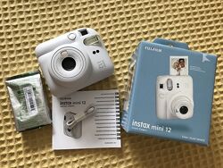 Камера миттєвого друку FUJIFILM Instax Mini 12 White  плівка 10 шт  