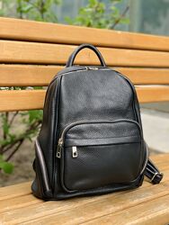 Чёрный  женский кожаный городской рюкзак  Кожаный рюкзак Virginia Conti