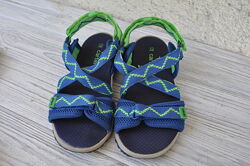 Легкие летние текстильные сандали Carters