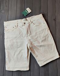 Нові чоловічі білі шорти від bershka