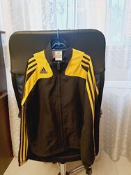 Куртка вітровка спортивна Adidas зріст 140 на 7-10 років