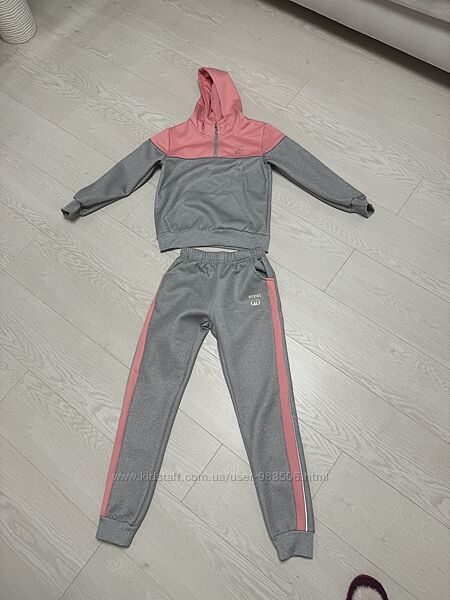 Спортивний костюм