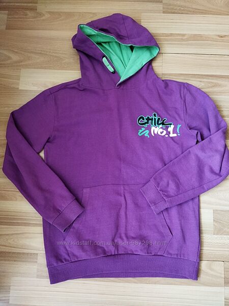 Яскрава кофта