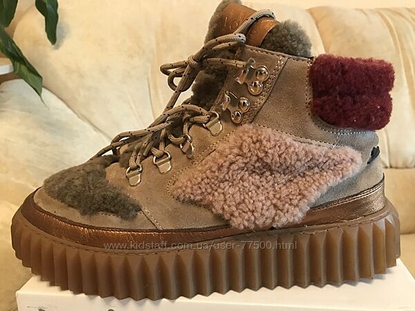 Очень красивые элегантные демисезонные ботинки р.40 Франция Voile Blanch