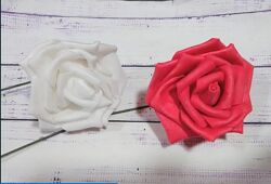 Роза латексная . Диаметр 5 см и 7,5 см