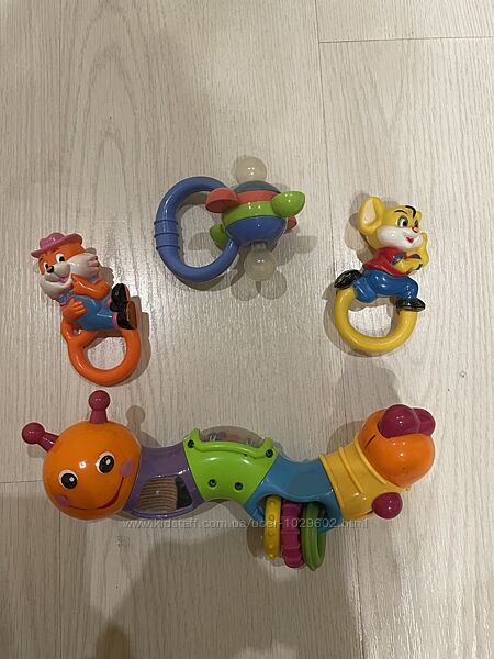 Іграшки для новонародженого 