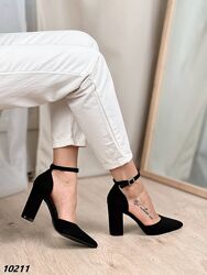 Відкриті туфлі човники на зручних підборах