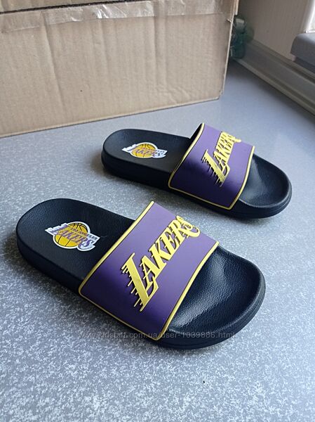 Фірмові шльопанці Los Angeles Lakers