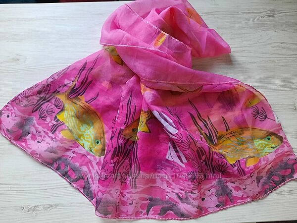 Розовое полупрозрачное парео принт рыбки