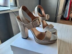 Бежевые серые нюдовые босоножки Calvin Klein р. 37 38 на высоком каблуке 