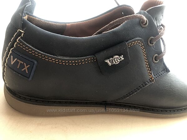 Туфлі Vitex чорні шкіра на шнурках