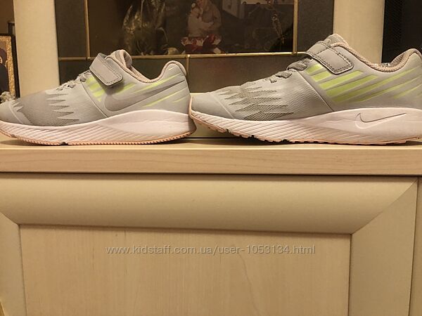 Кросівки дитячі Nike RENEW RUN