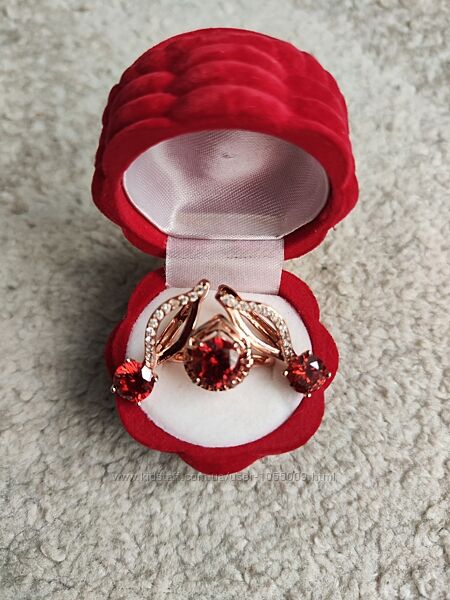 Красивий набір з медзолота