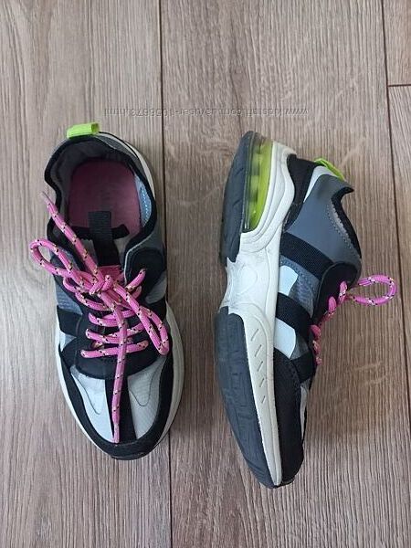 Літні кросівки фірми Zara