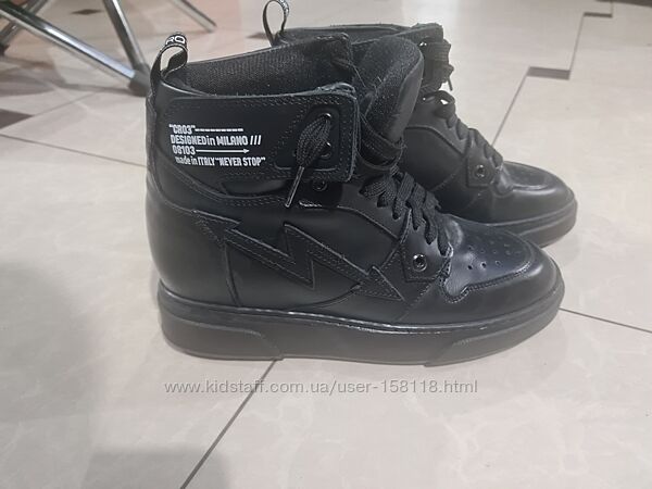 Круті італійські шкіряні снікери, кроси - 40 р-р