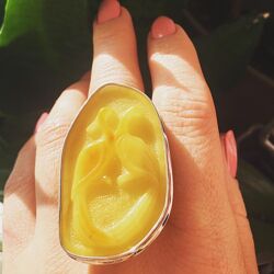 Серебряное кольцо с янтарём 