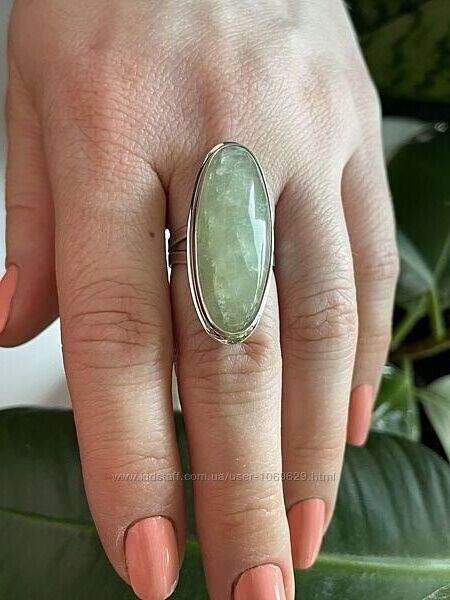 Серебряное кольцо с натуральным бериллом