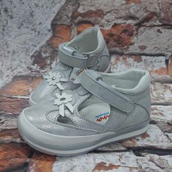  Босоніжки кросівки по знижці в асортименті 