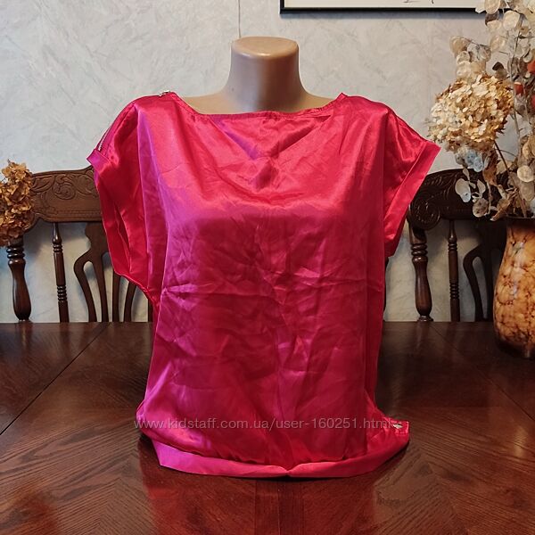 Атласна яскраво-рожева блуза