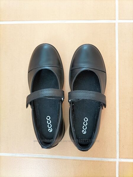 Туфли кожаные на девочку Ecco, размер 33