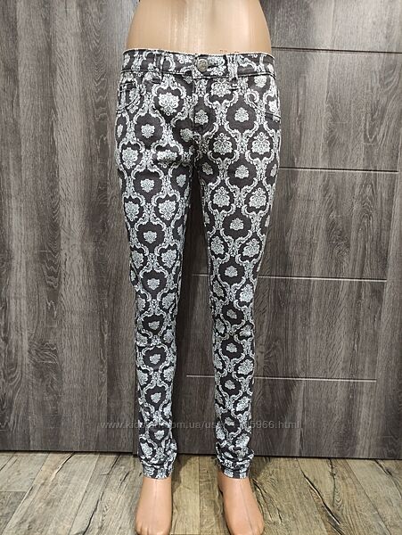 Крутые джинсы скинни восточный принт