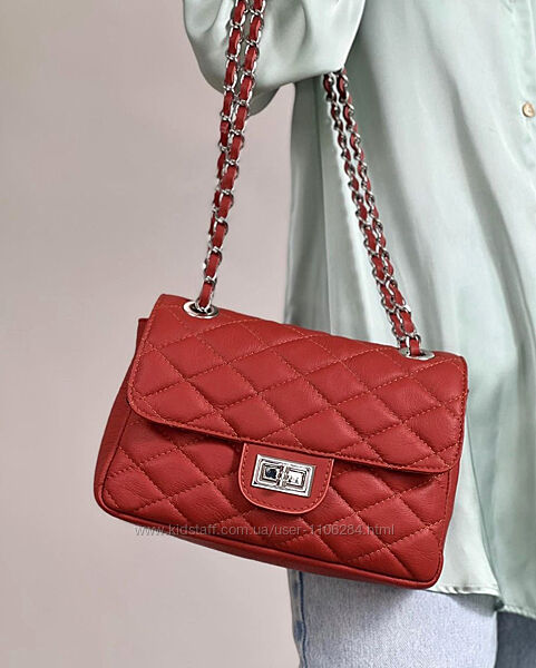 Червона стильна жіноча шкіряна кожаная сумка в стилі шанель, Італія